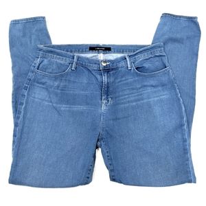 J Brand Maria Light Wash Breeze Skinny Jean sz 32